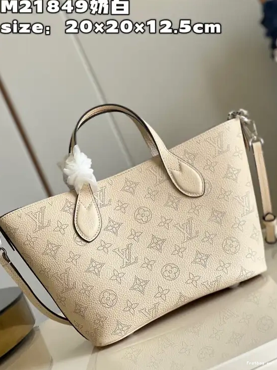 First bag ru VUITTON BLOSSOM PM LOUIS 0524